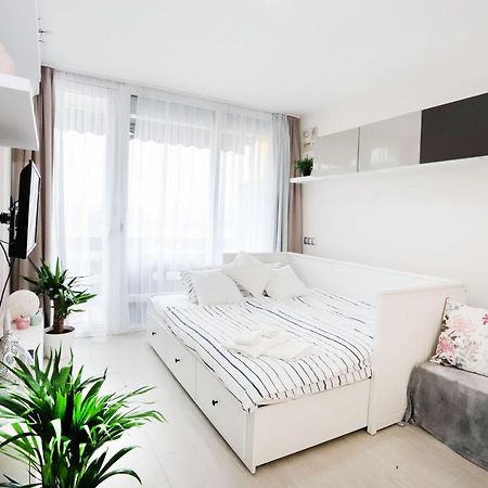 Silver Lodge Ezuestpart Apartman Siófok Buitenkant foto