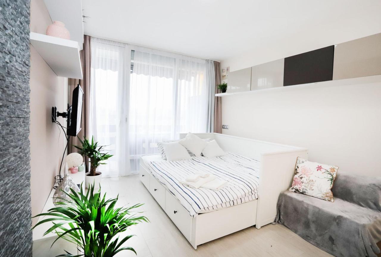 Silver Lodge Ezuestpart Apartman Siófok Buitenkant foto